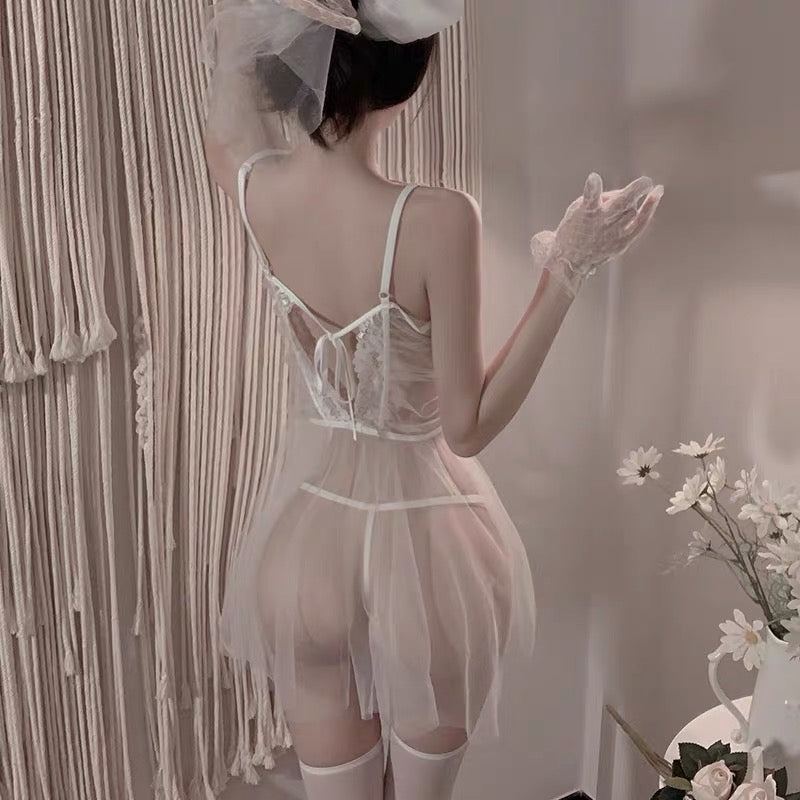 Corsage Sensuel de Mariée : Lingerie Blanche en Dentelle