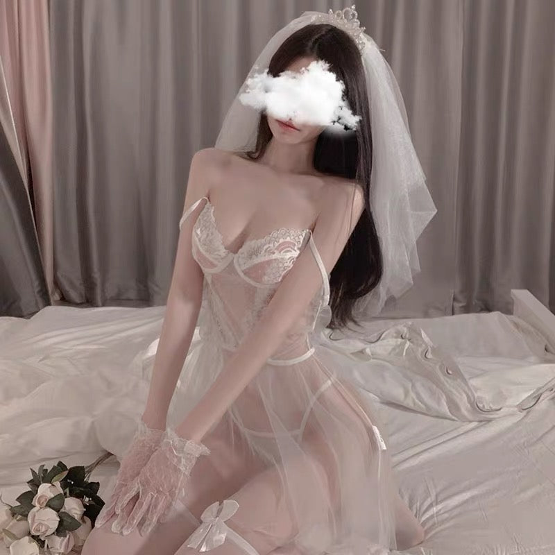 Corsage Sensuel de Mariée : Lingerie Blanche en Dentelle